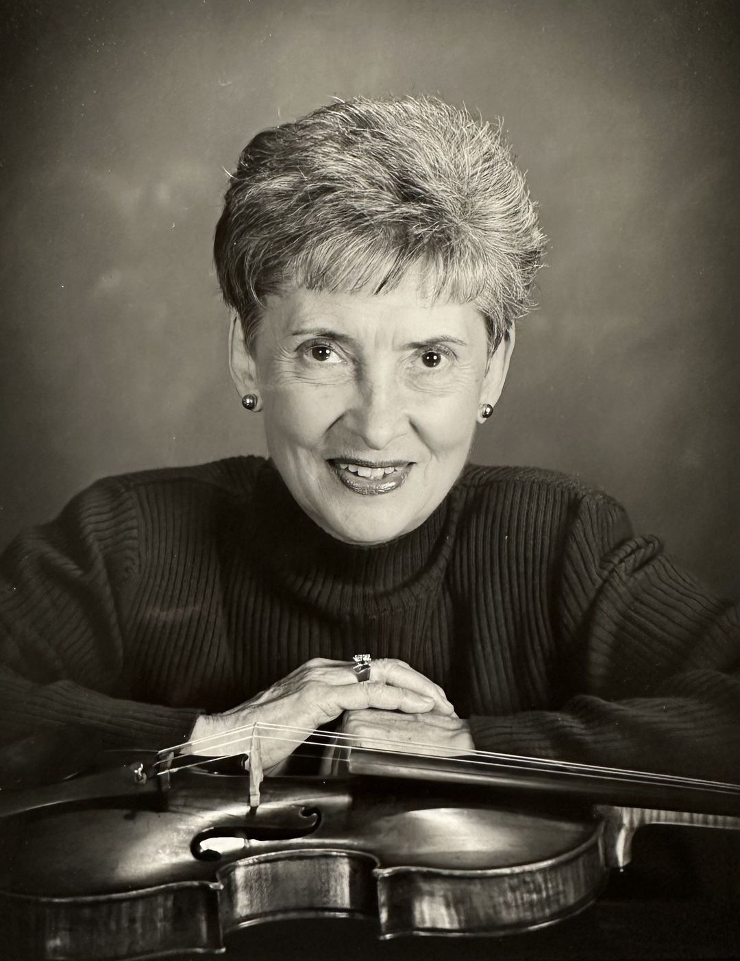 Violinist Sally Thomas