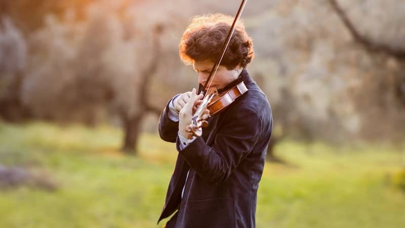 Augustin Hadelich Named Artistic Partner of Mahler Chamber Orchestra border=0 align=