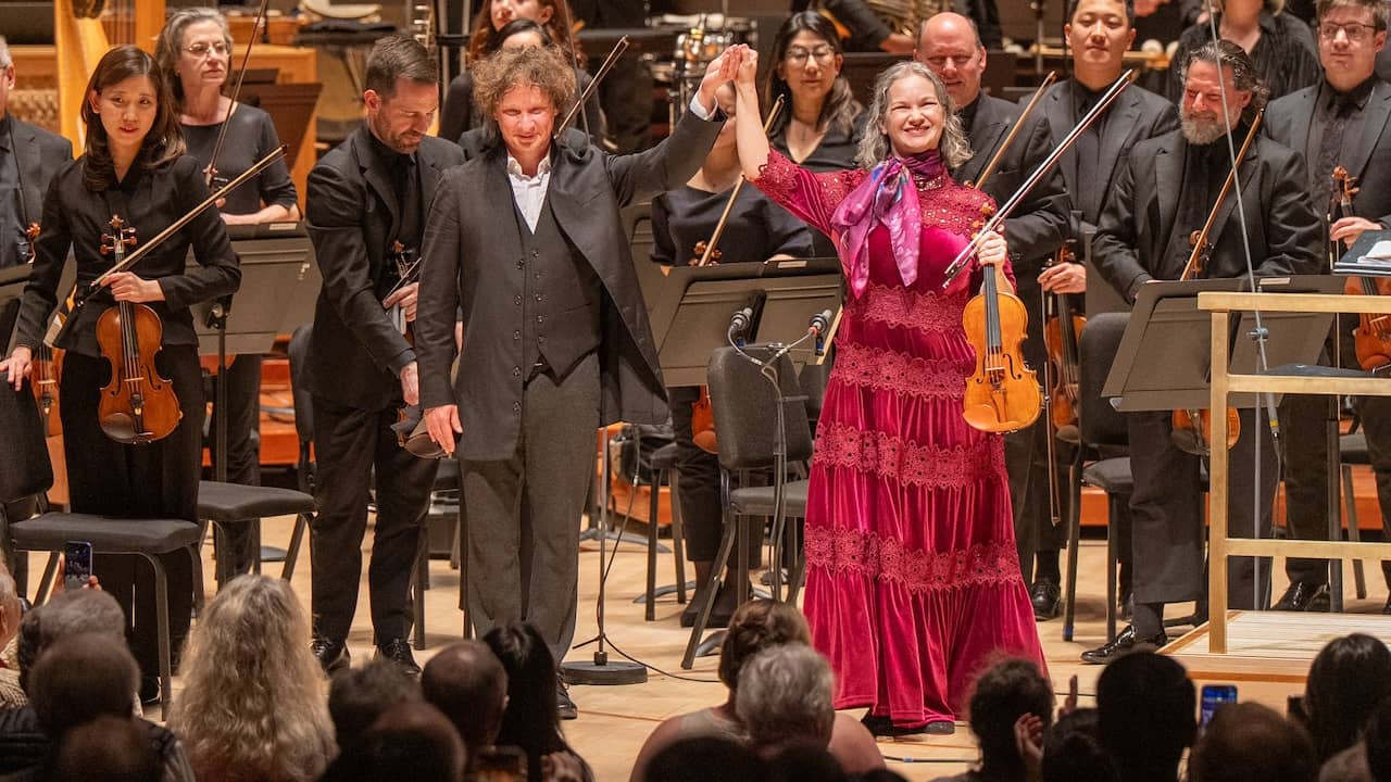 The Week in Reviews, Op. 537: Hilary Hahn's Return, with Philadelphia Orchestra border=0 align=